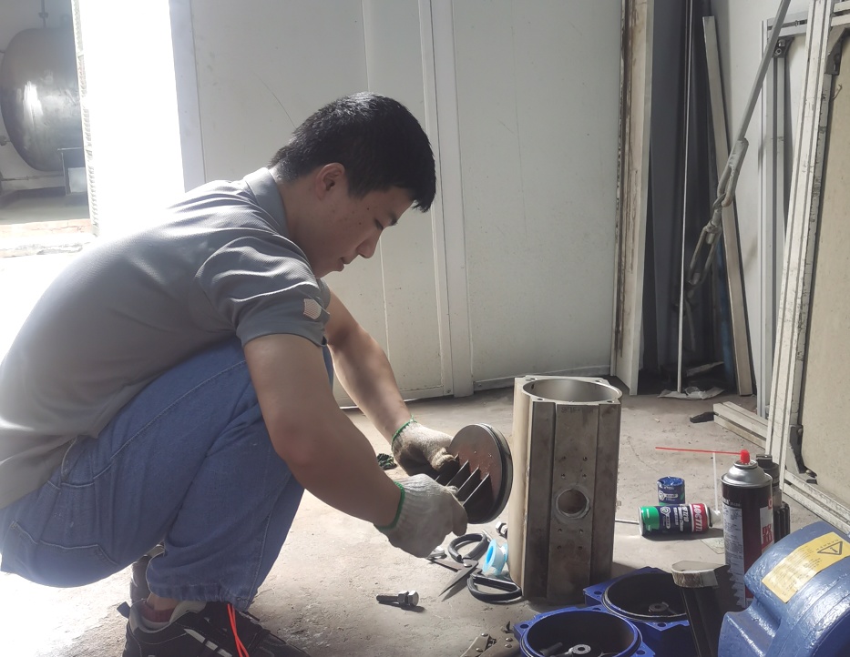 无奋斗，，，，不青春|优惠活动办理大厅科技七位优异青年月表！