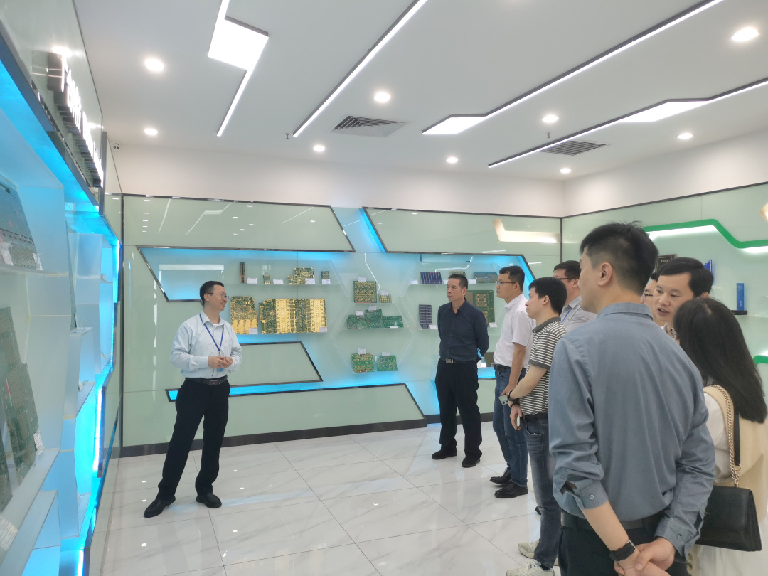 智造引领新机缘、新挑战|优企优品供需对接活动-优惠活动办理大厅科技企业交流会顺遂举行