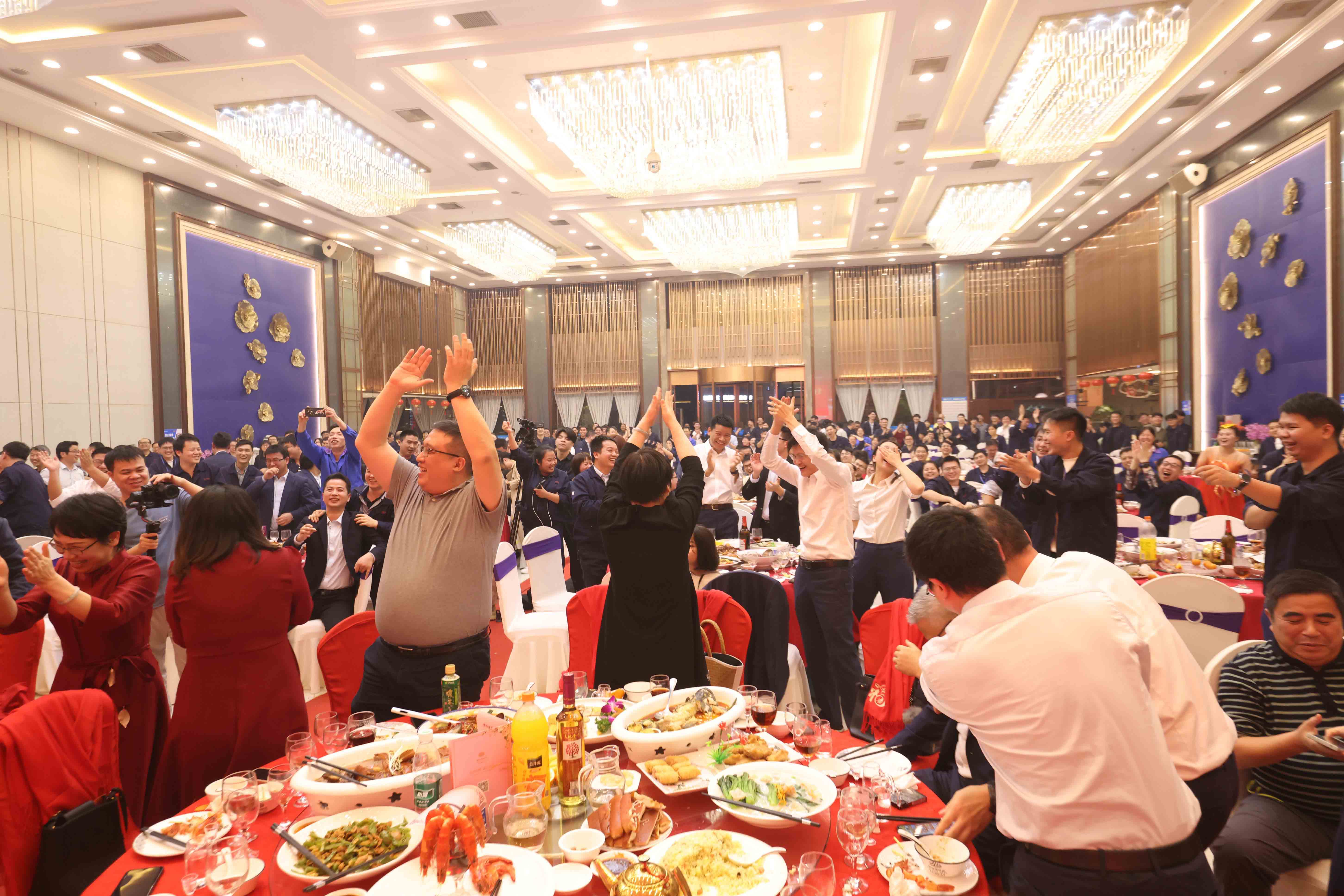 十年风雨同舟济，，，，共铸绚烂谱新篇|2023年度评优表扬暨2024年度迎新晚宴圆满举行