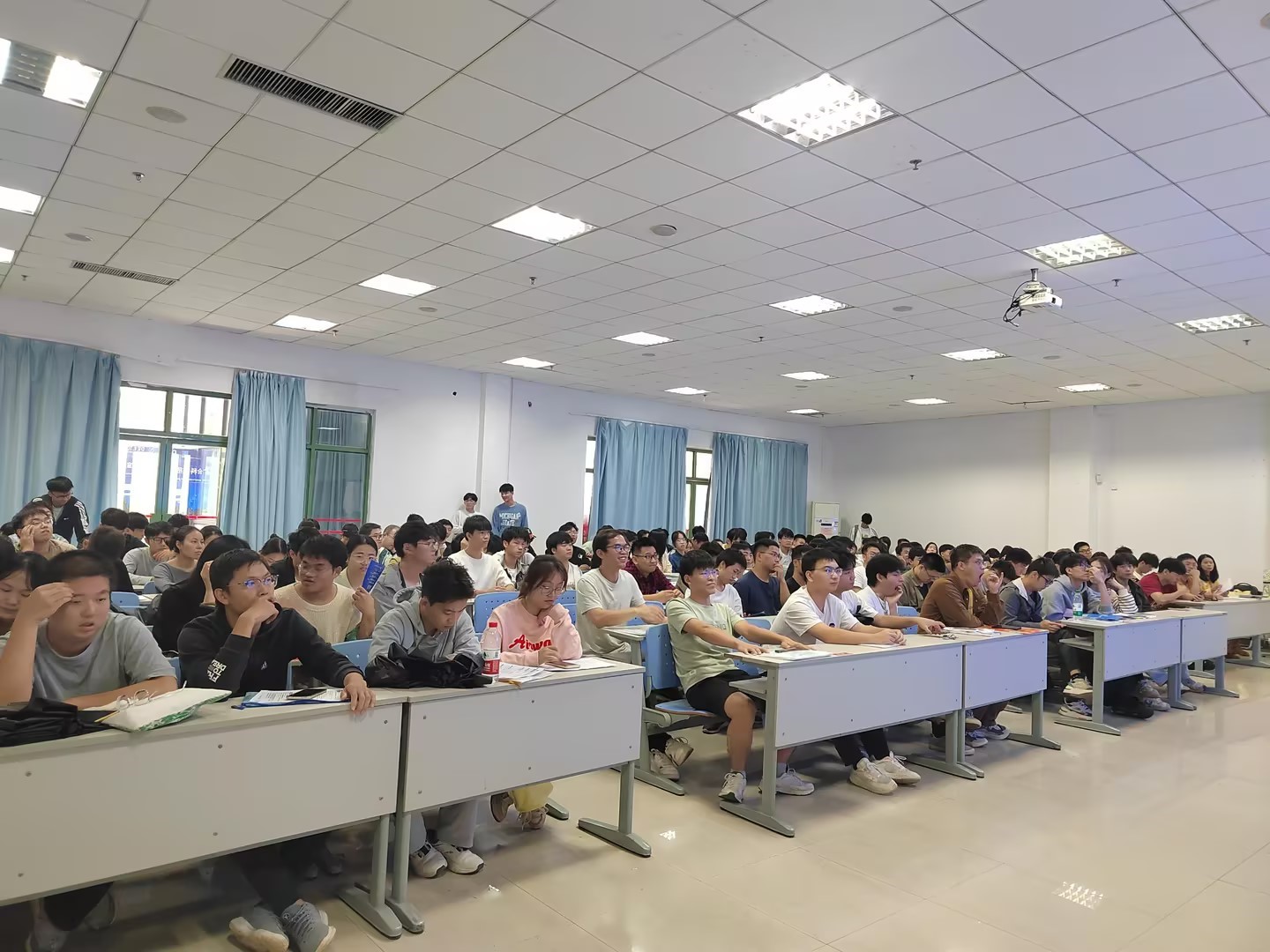 优惠活动办理大厅科技2024秋季校招完善收官